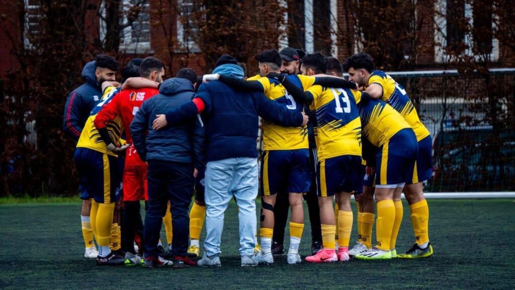 DAWM ANDERLECHT FC — bien plus qu’un club de football. Nous sommes une famille, un projet d’espoir, d’intégration et de respect. À travers le sport, nous construisons des ponts entre les cultures, nous formons des jeunes citoyens, et nous offrons un avenir à celles et ceux qui en ont le plus besoin. Rejoignez-nous — le terrain est ouvert à toutes et à tous. ⚽️❤️